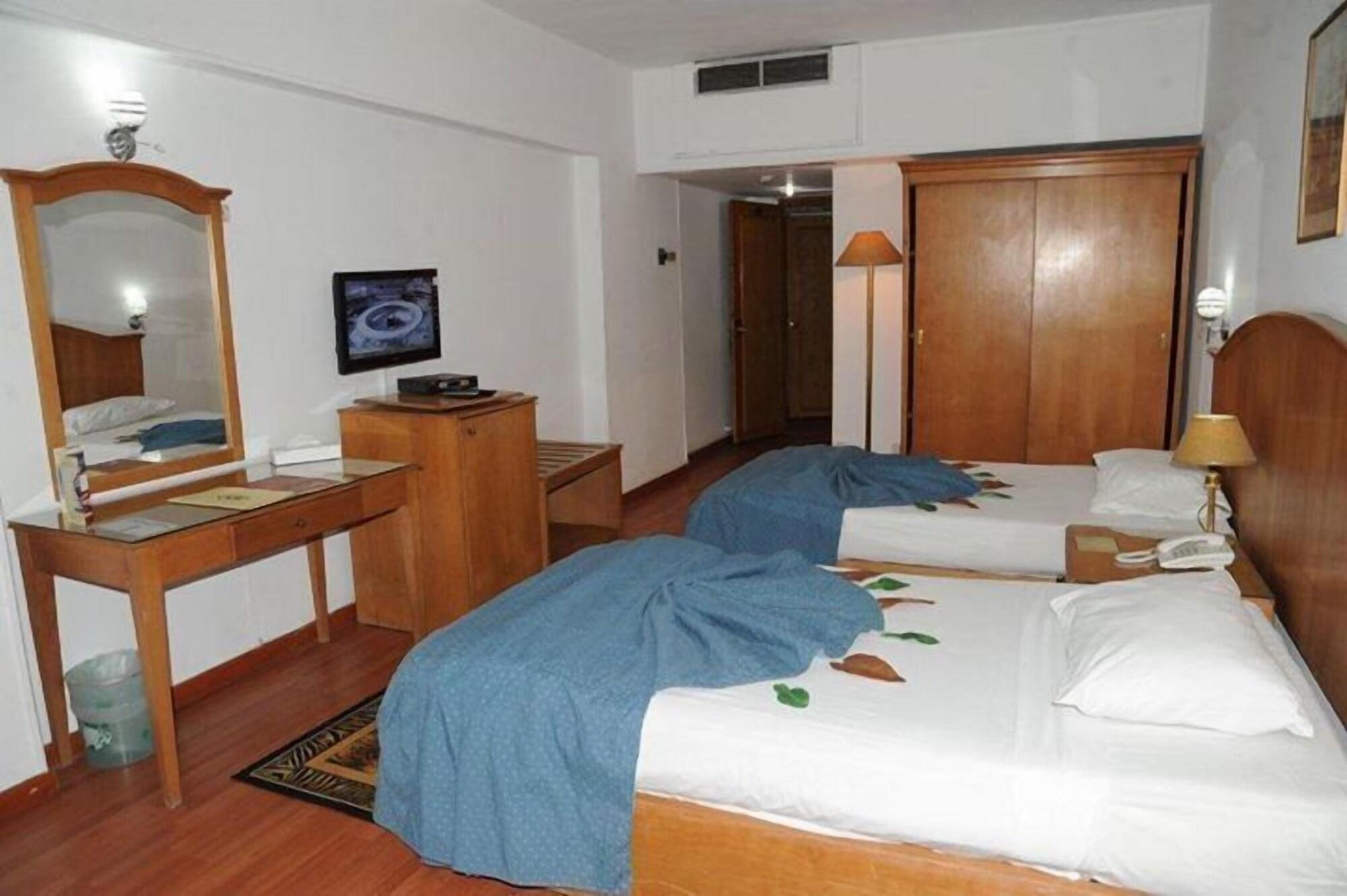Pyramids Plaza Hotel Giza Екстер'єр фото