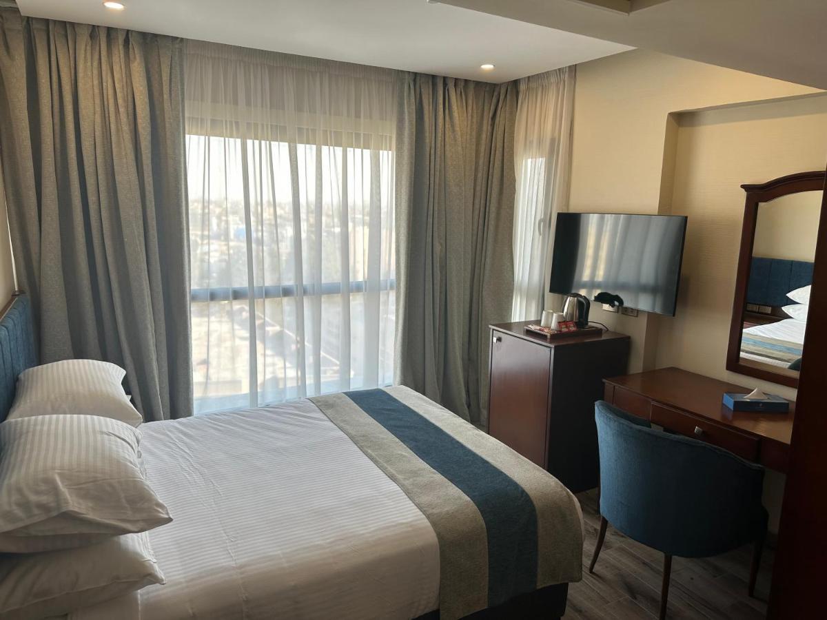 Pyramids Plaza Hotel Giza Екстер'єр фото