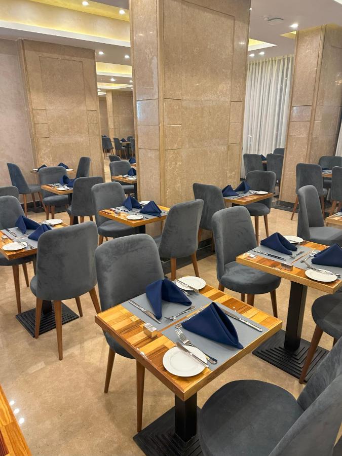 Pyramids Plaza Hotel Giza Екстер'єр фото
