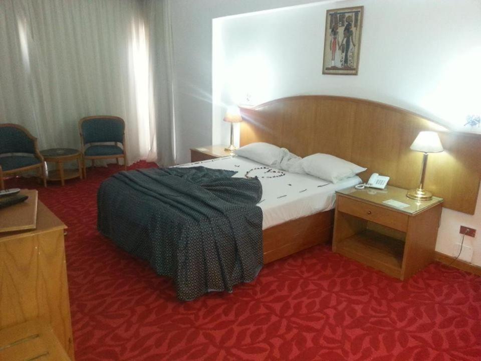 Pyramids Plaza Hotel Giza Екстер'єр фото