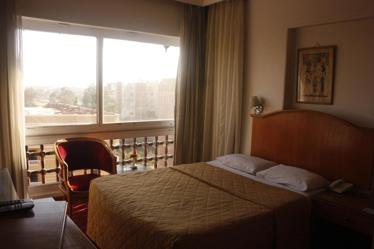 Pyramids Plaza Hotel Giza Екстер'єр фото